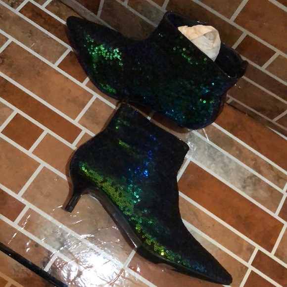 Royal blue and green shinny pointy toe heels - Picture 1 of 2